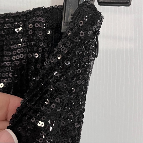 SEQUINNED MINI SKIRT BY ÉTOPHE STUDIOS - Picture 4 of 6